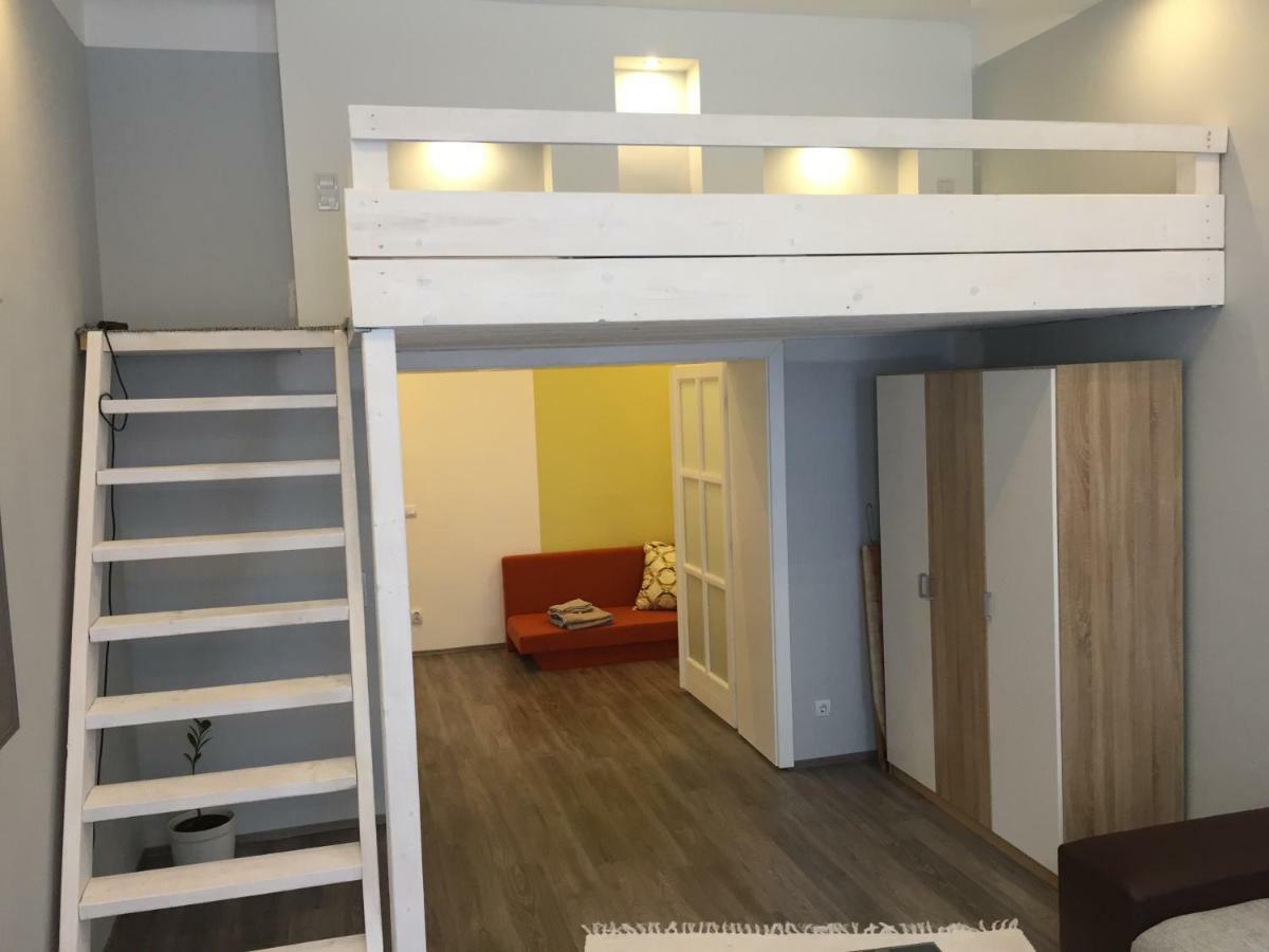 Apartment Nefelejcs Utca 9 *