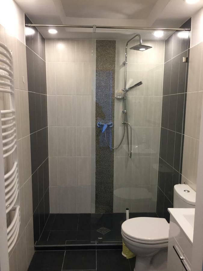 Nefelejcs Utca 9 Apartment *